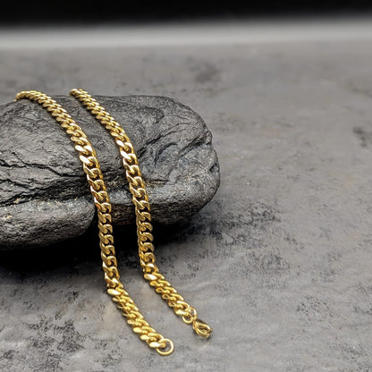 Gold Curb
