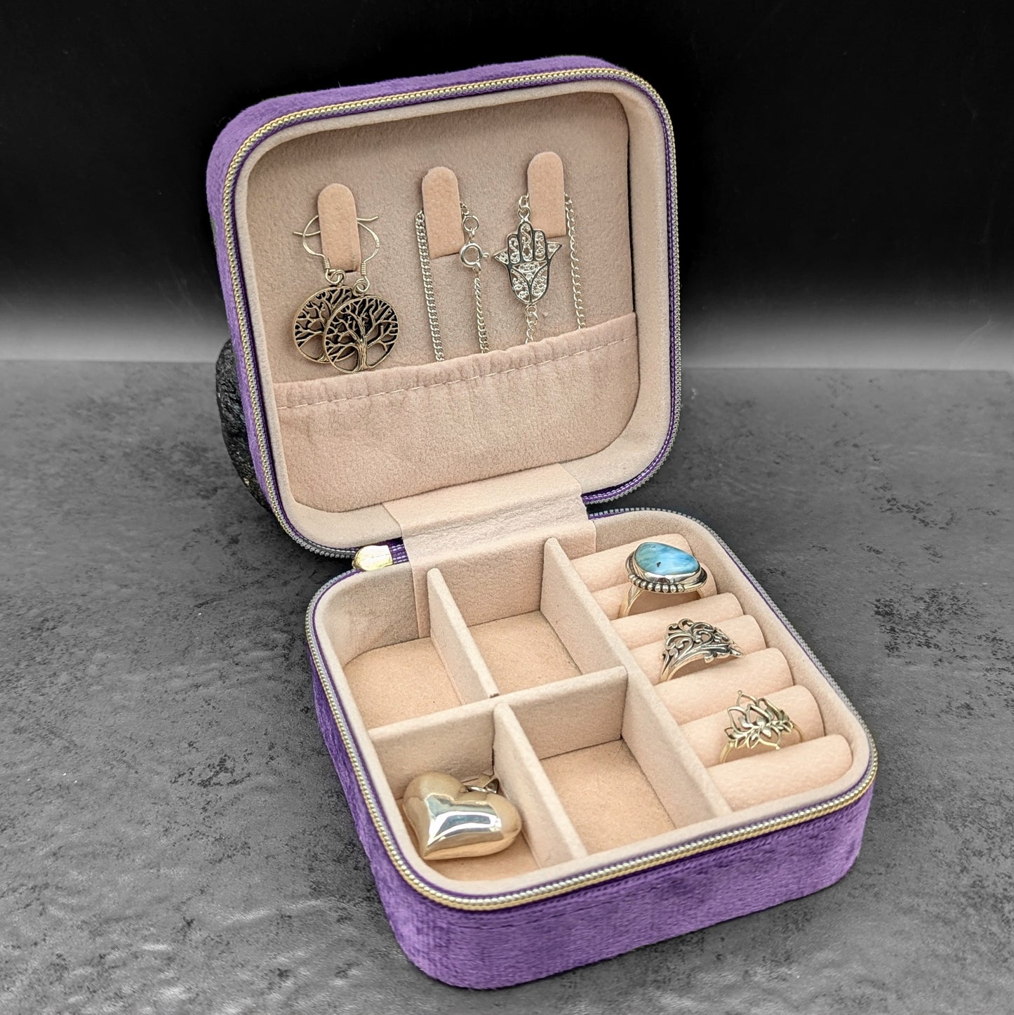 Compact Jewellery Case